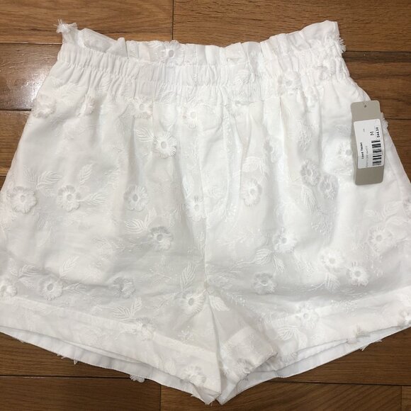 NEW Callie Mac Lizard Thicket Off White Floral Embroidered Shorts Size M - Picture 1 of 10